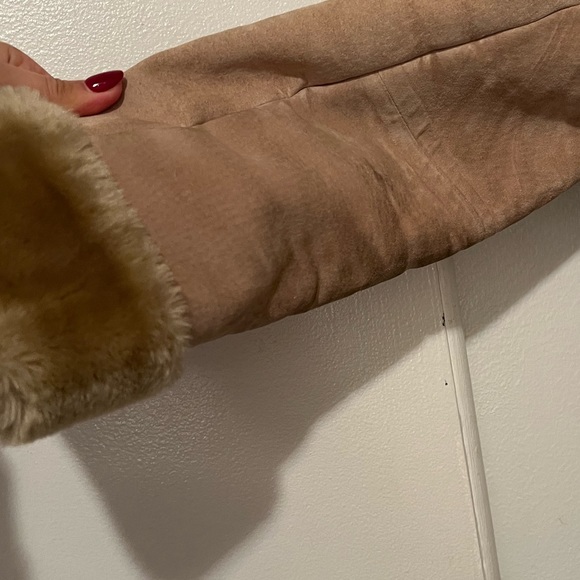 Long Tan Shearling Leather Jacket - Picture 11 of 12